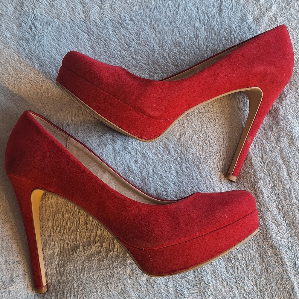 Chinese Laundry Lollipop Red Micro Suede Wonder Heels Size 11